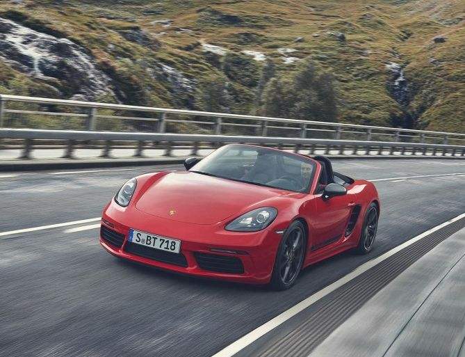 2019年5月27号保时捷718Boxster红色到店