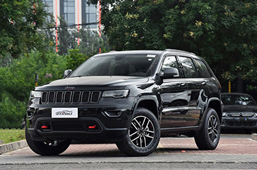 2018款 大切诺基 3.6L 高性能四驱版
