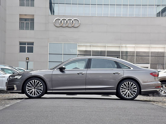 2019款 A8L 55 TFSI quattro豪华型